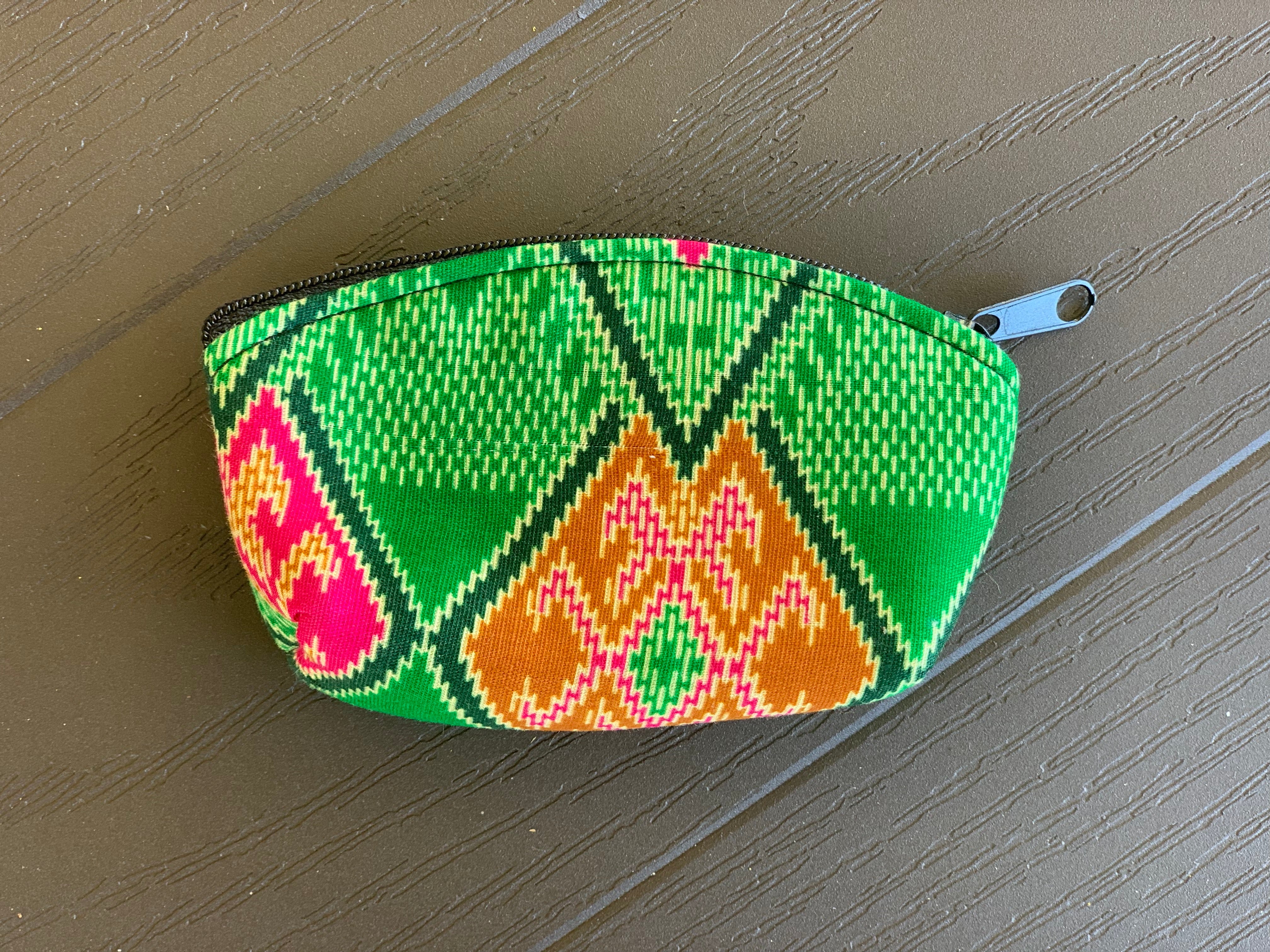 Beaded Change Purse with zipper Turtle design Black - Ghost Bear Trading  Post
